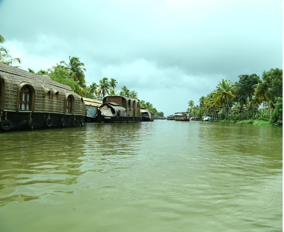 Alapatt Homestay Alappuzha ภายนอก รูปภาพ