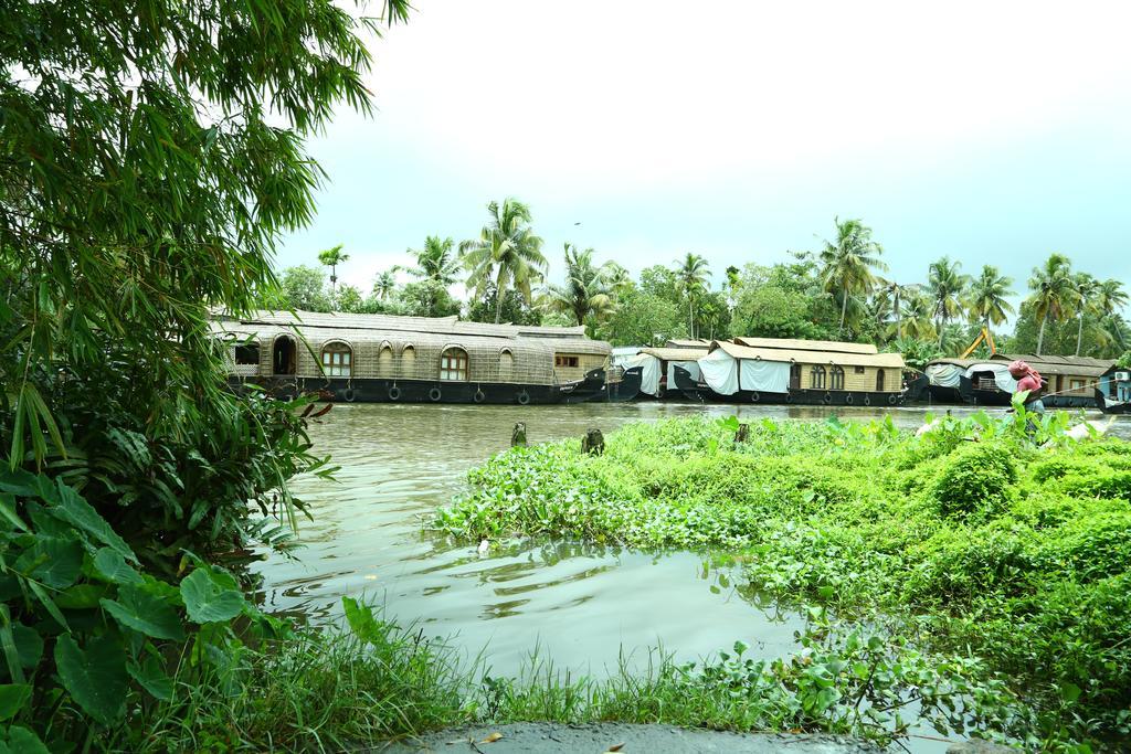 Alapatt Homestay Alappuzha ภายนอก รูปภาพ