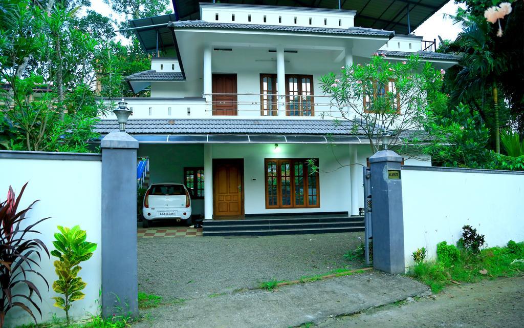 Alapatt Homestay Alappuzha ภายนอก รูปภาพ